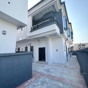 4 BEDROOM SEMI DETACHED DUPLEX WITH BQ