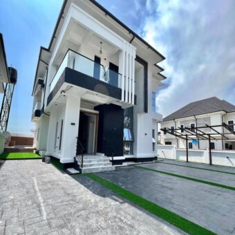 5 BEDROOM FULLY DETACHED DUPLEX WITH BQ 