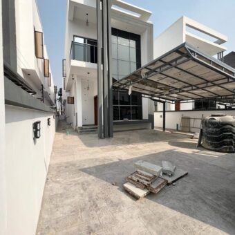 5 BEDROOM  DETACHED DUPLEX WITH BQ