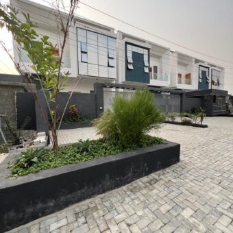 4 BEDROOM SEMI DETACHED DUPLEX 