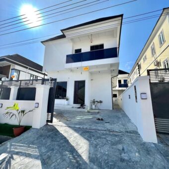 4 BEDROOM FULLY DETACHED DUPLEX WITH BQ