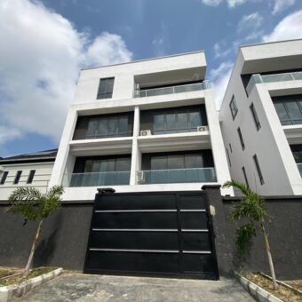 4 BEDROOM SEMI DUPLEX 