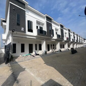 4 BEDROOM TERRACE DUPLEX 