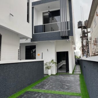 4 BEDROOM SEMI DETACHED DUPLEX  