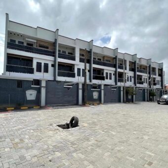 FOR SALE !!! Gated 4 BEDROOM TERRACE DUPLEX