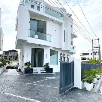 5 BEDROOM FULLY DETACHED DUPLEX FOR SALE WITH CINEMA AND SWIMMING POOL