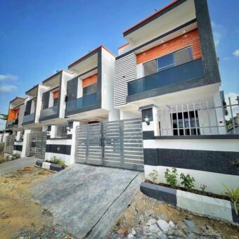 FOR SALE !!! 4 BEDROOM TERRACE DUPLEX WITH BQ