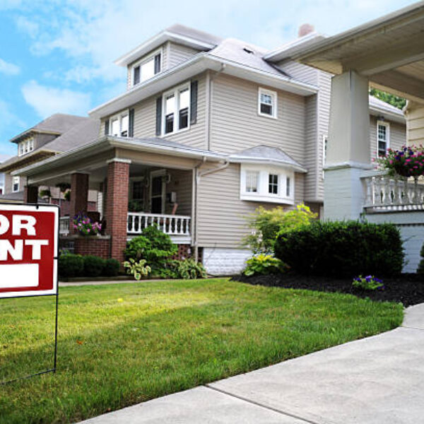 7 COMPELLING REASONS TO HIRE A REAL ESTATE AGENT.