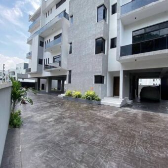 CONTEMPORARY 3 BED APARTMENT