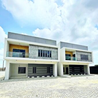 FOR RENT!!!   Lovely 3 Bedroom Terrace Duplex