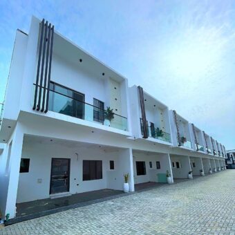 FOR RENT!!! Lovely 4 Bedroom Apartment with BQ