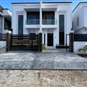 FOR  SALE  !!! 4 BEDROOM SEMI DETACHED-DUPLEX WITH BQ 