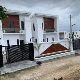 FOR SALE: 5 BEDROOMS FULLY DETACHED DUPLEX  FOR SALE                                               