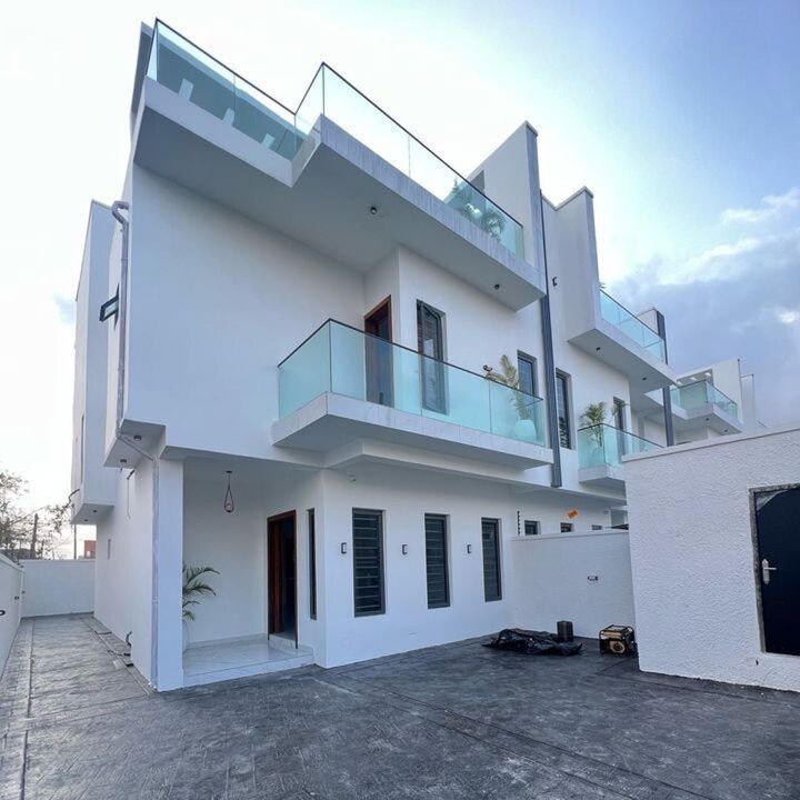 FOR SALE!!! 4 Bedroom Semi Detached Duplex With BQ